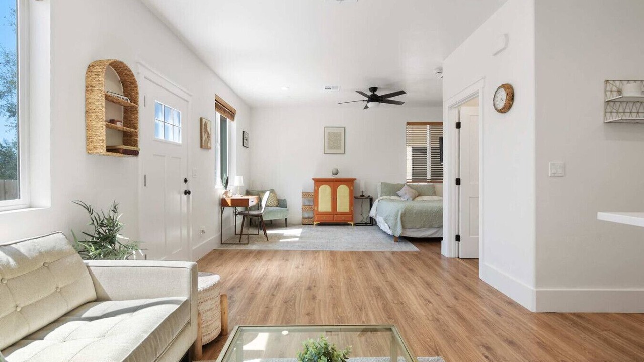 Photo of Livingroom in Country Club
