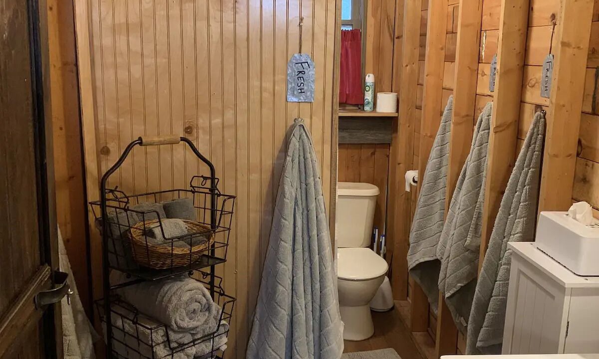 Photo of Bathroom in Brier Hill