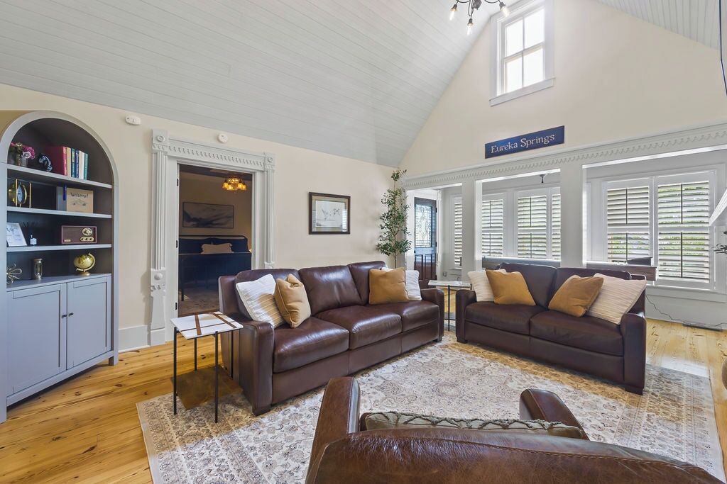Photo of Livingroom in Eureka Springs Historic District