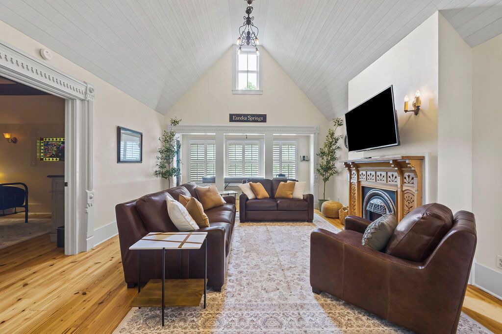 Photo of Livingroom in Eureka Springs Historic District