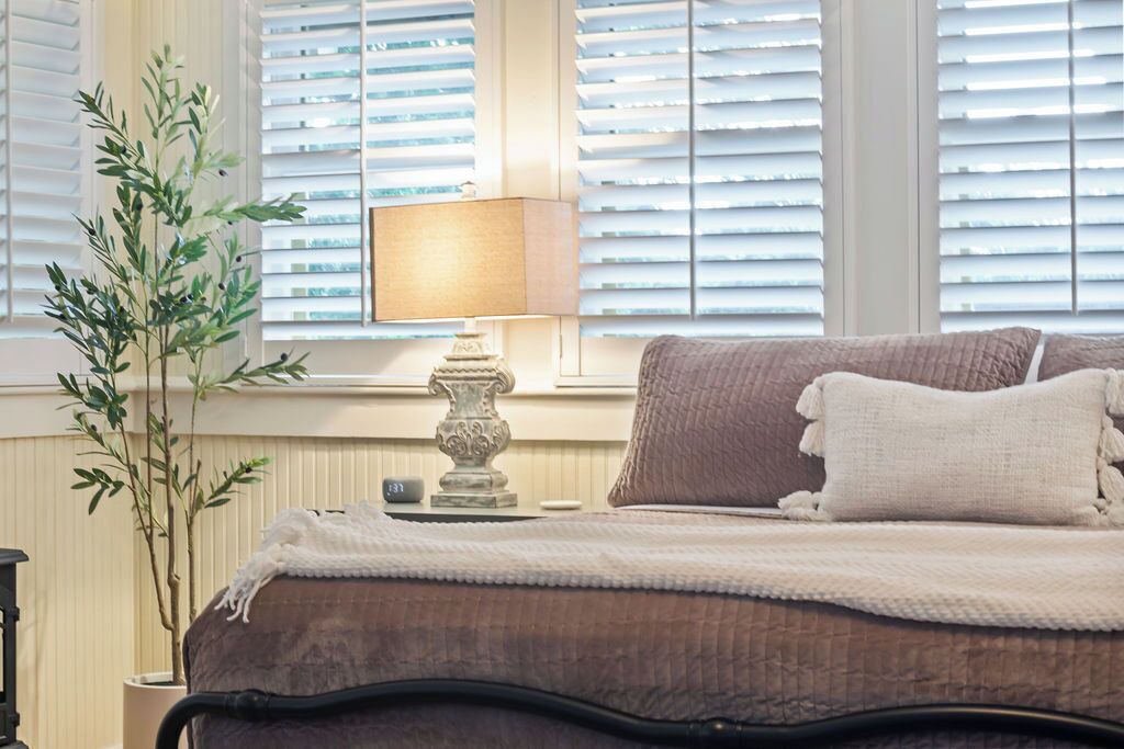 Photo of Bedroom in Eureka Springs Historic District