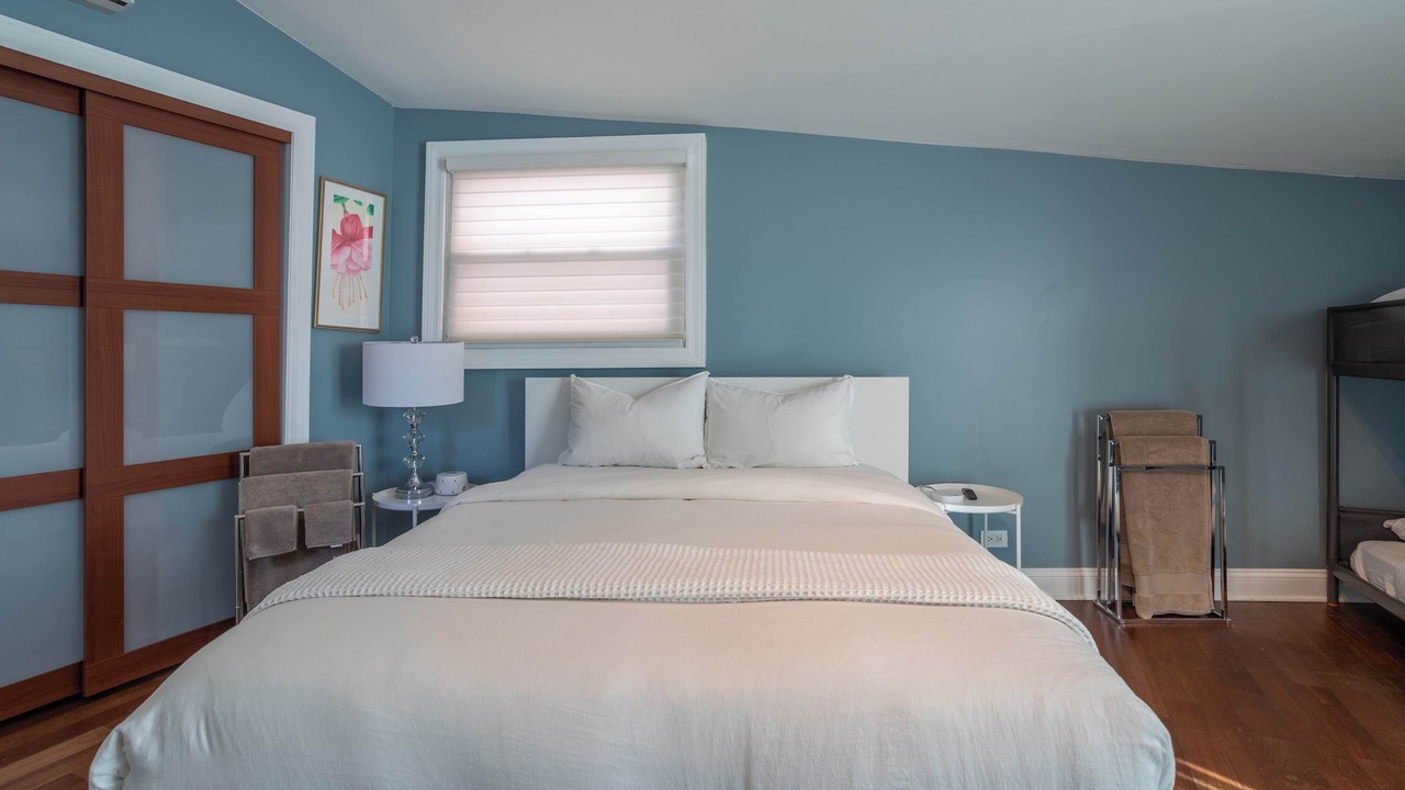 Photo of Bedroom in Mid-North District