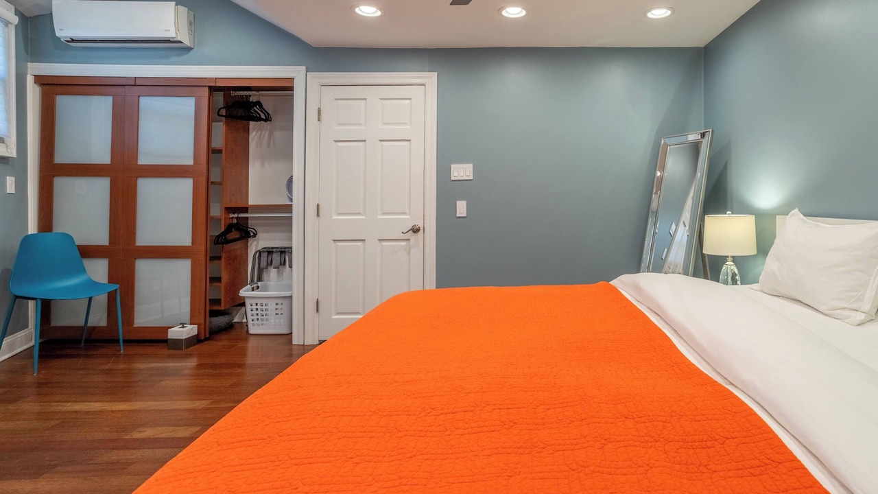 Photo of Bedroom in Mid-North District