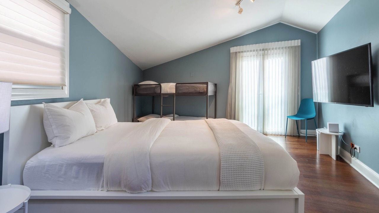 Photo of Bedroom in Mid-North District