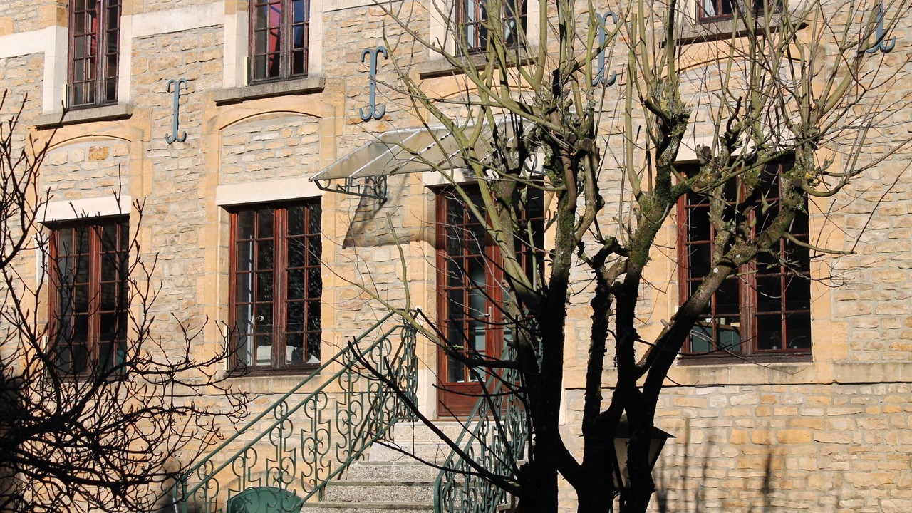 Photo of Outdoor in Sedan