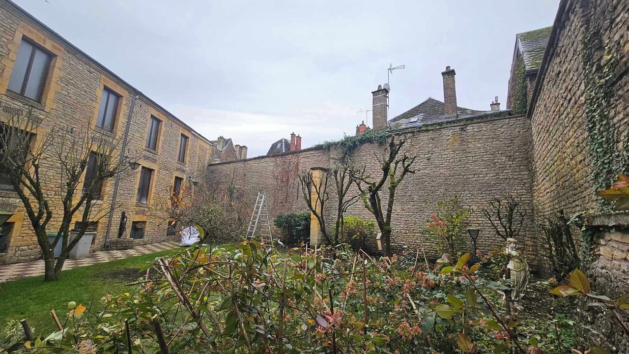 Photo of Outdoor in Sedan