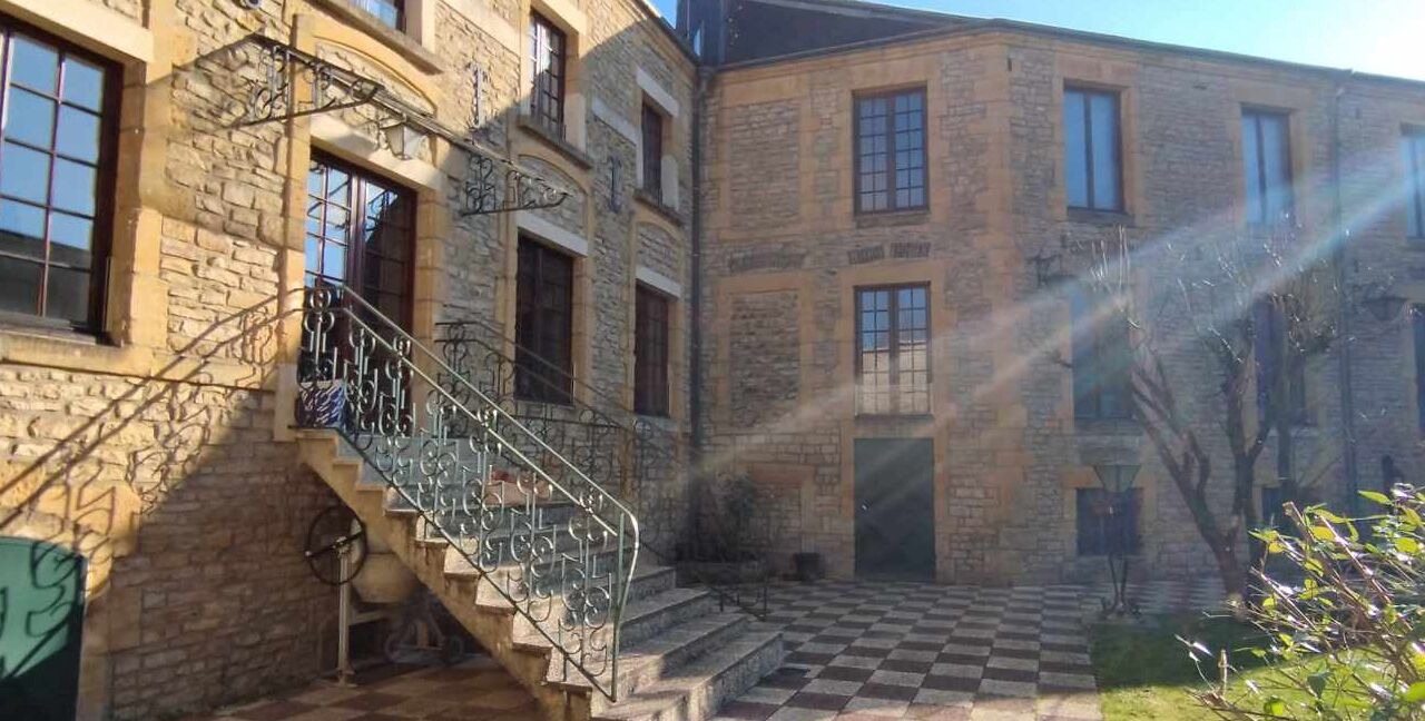 Photo of Outdoor in Sedan