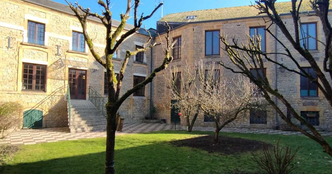 Photo of Outdoor in Sedan