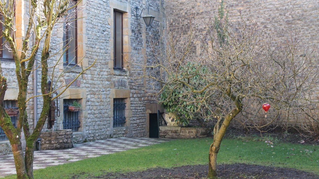 Photo of Outdoor in Sedan