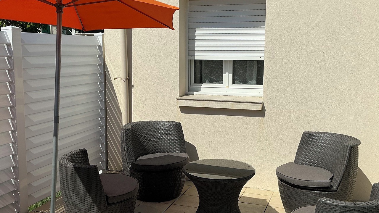 Photo of Patio Balcony in Saint-Vincent-sur-Jard