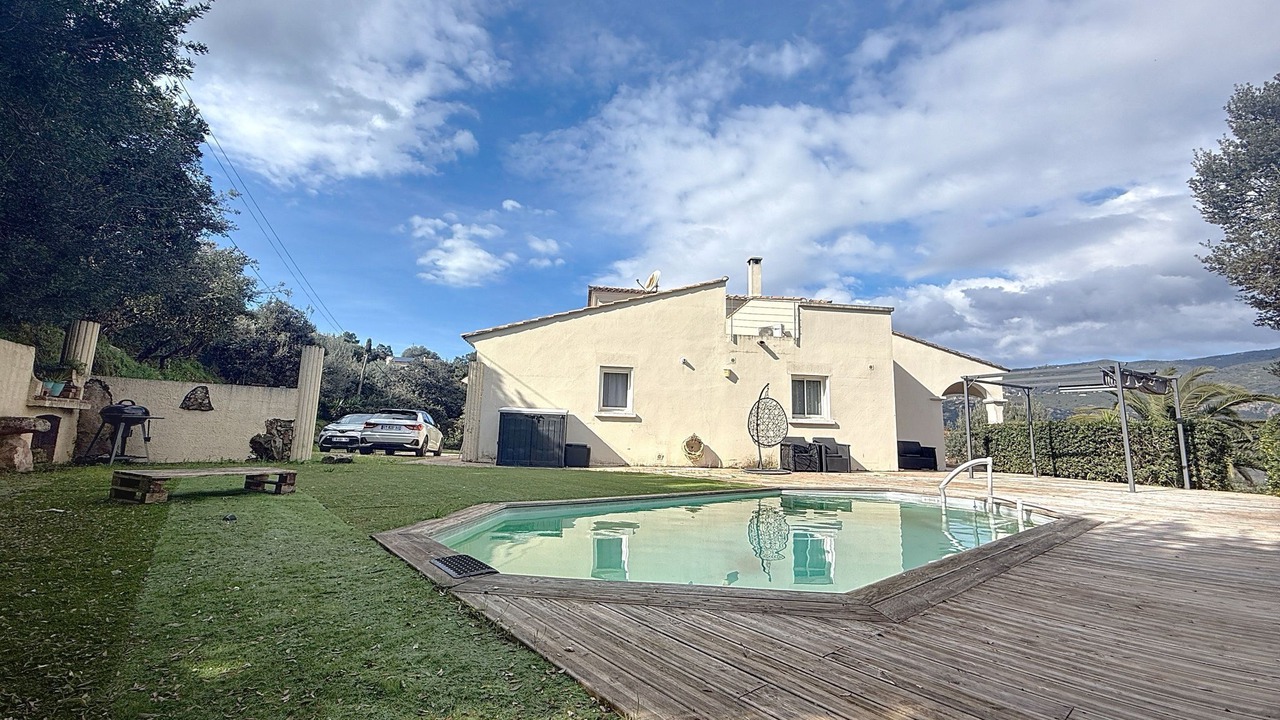 Photo of Outdoor in Alata