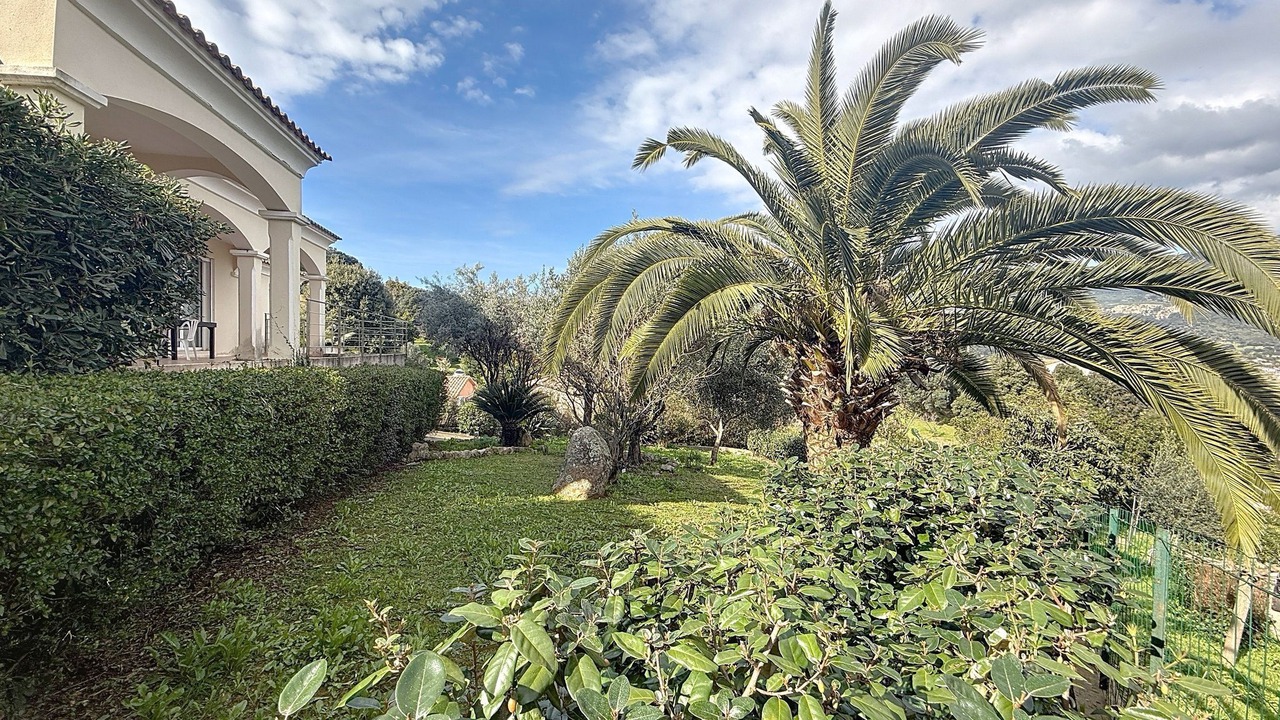 Photo of Outdoor in Alata