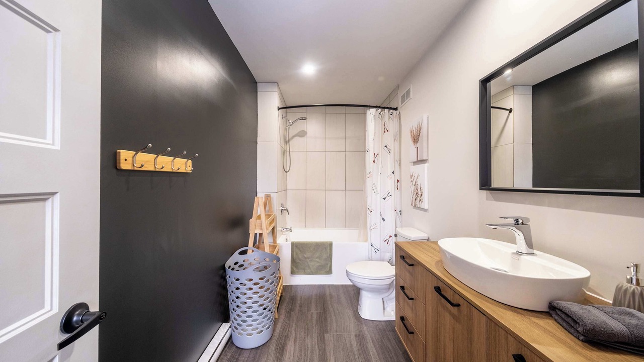Photo of Bathroom in Saint-Alfred