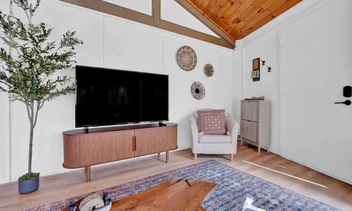 Photo of Bedroom in Long Pond