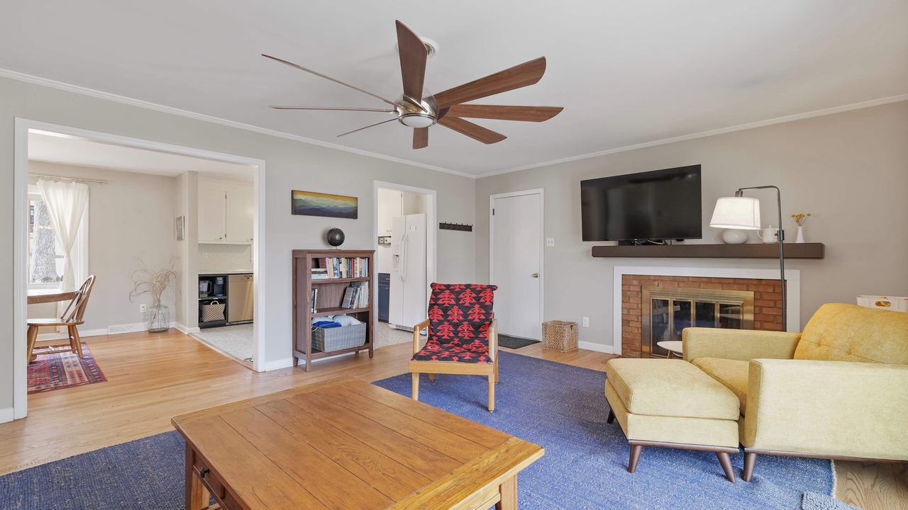 Photo of Livingroom in Durham