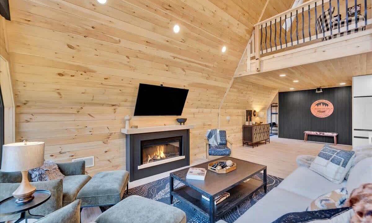 Photo of Livingroom in Blakeslee