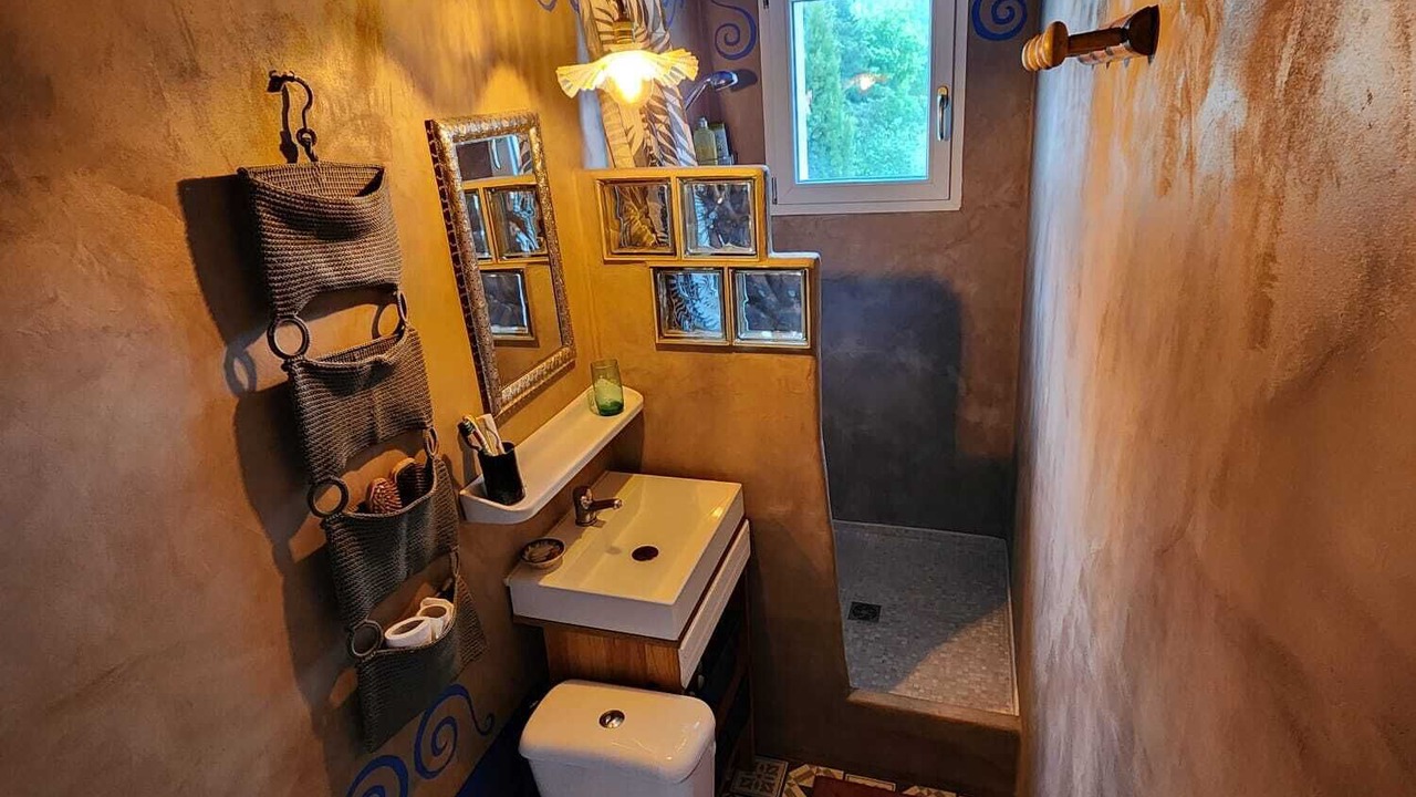 Photo of Bathroom in Bugarach