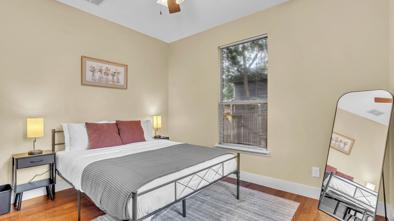 Photo of Bedroom in East Cesar Chavez
