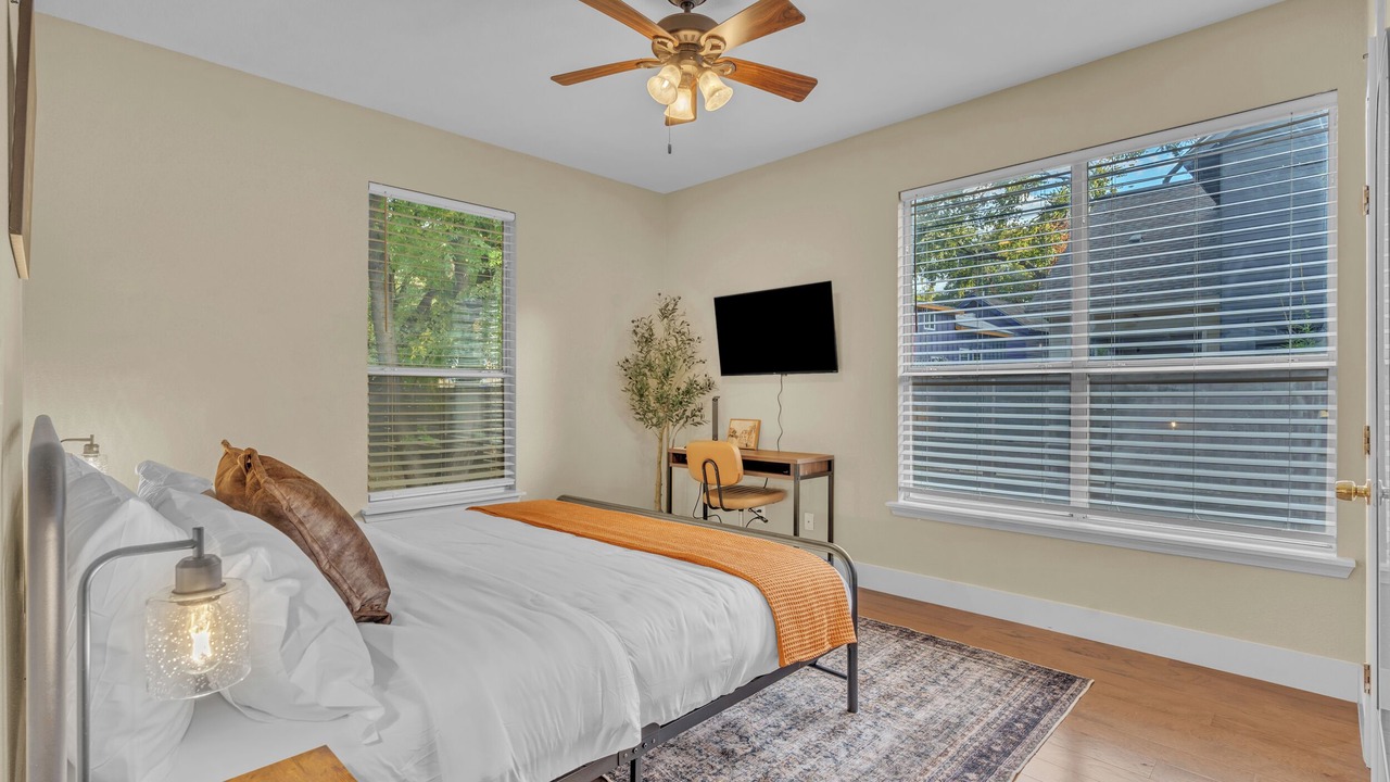 Photo of Bedroom in East Cesar Chavez