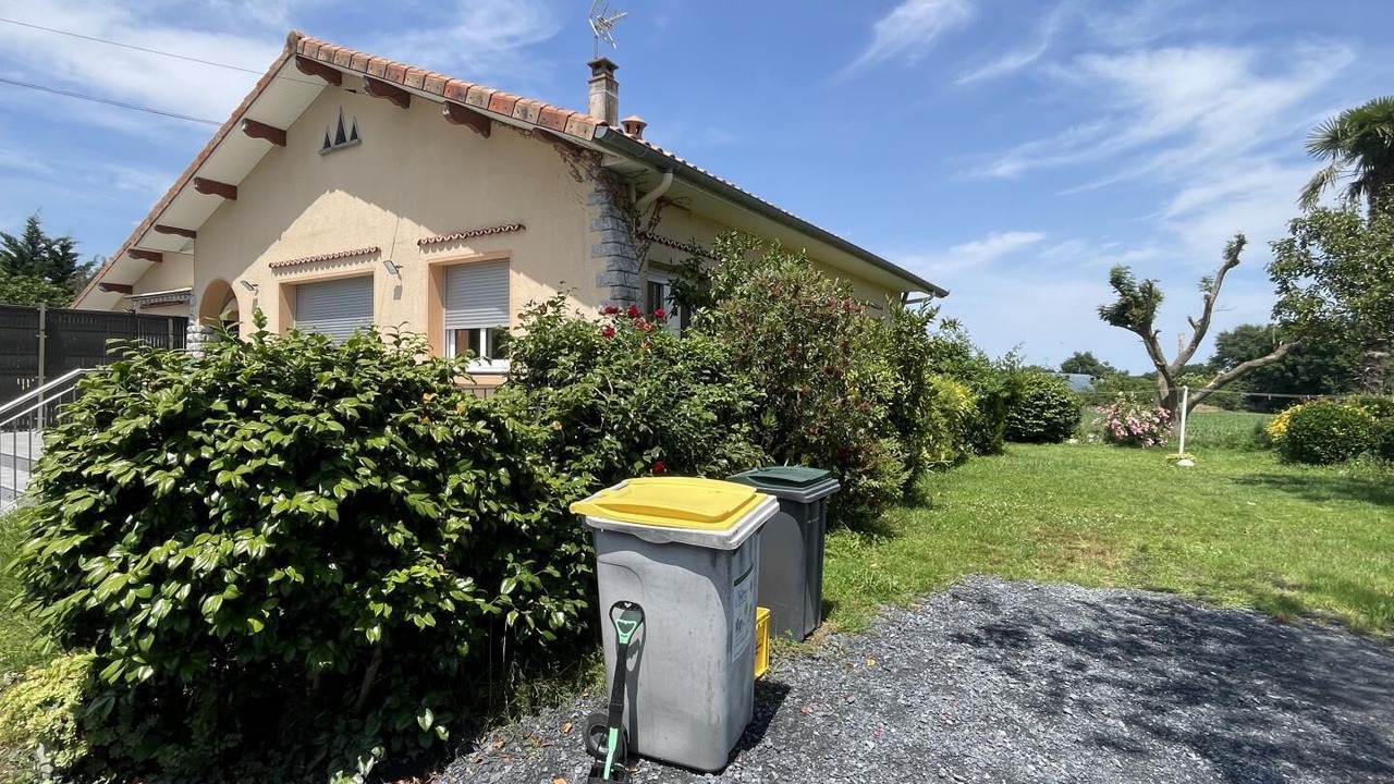 Photo of Others in Bougarber