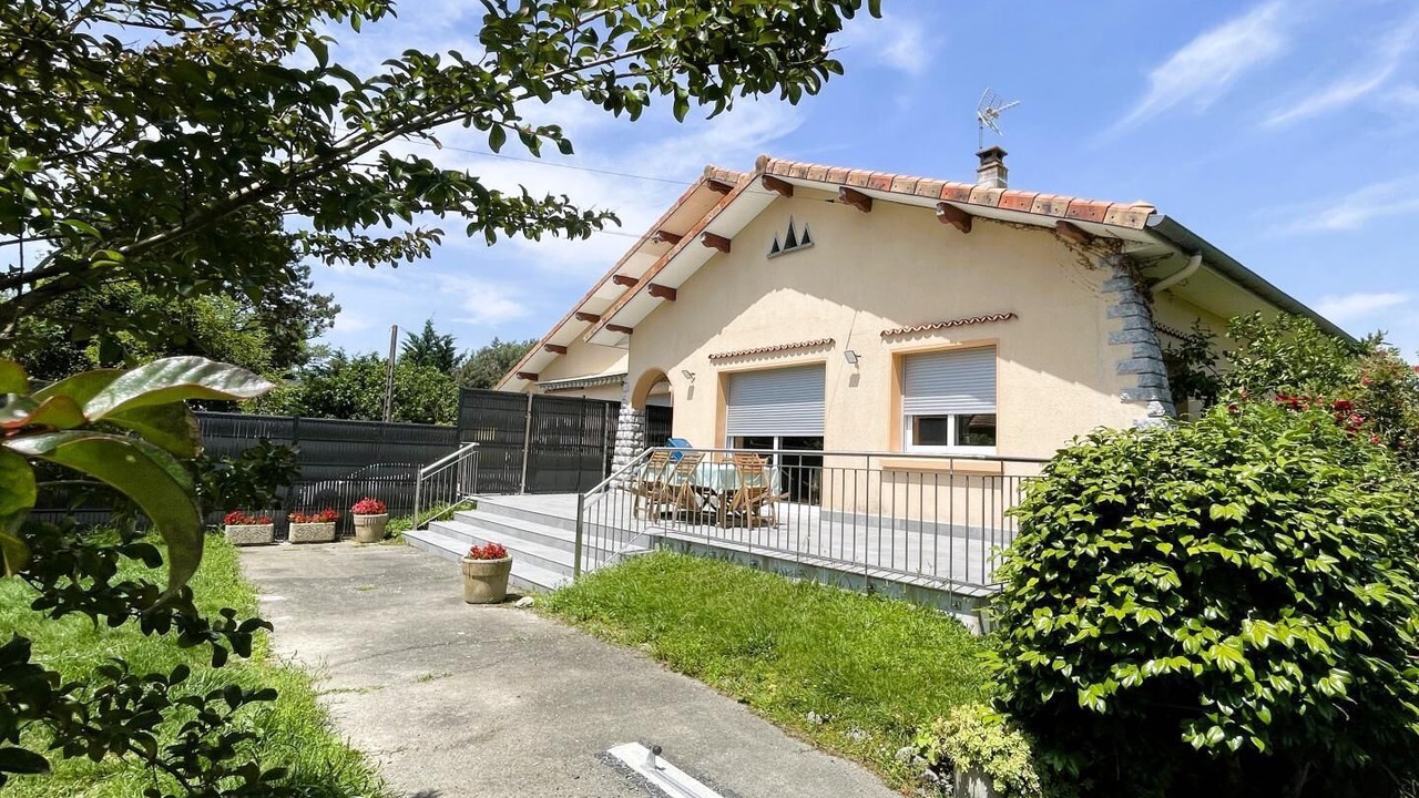 Photo of Others in Bougarber