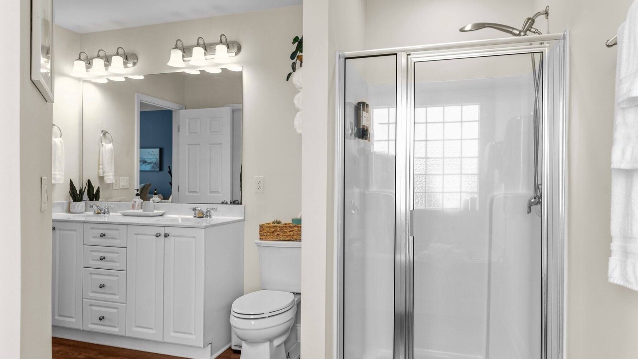 Photo of Bathroom in Murraysville