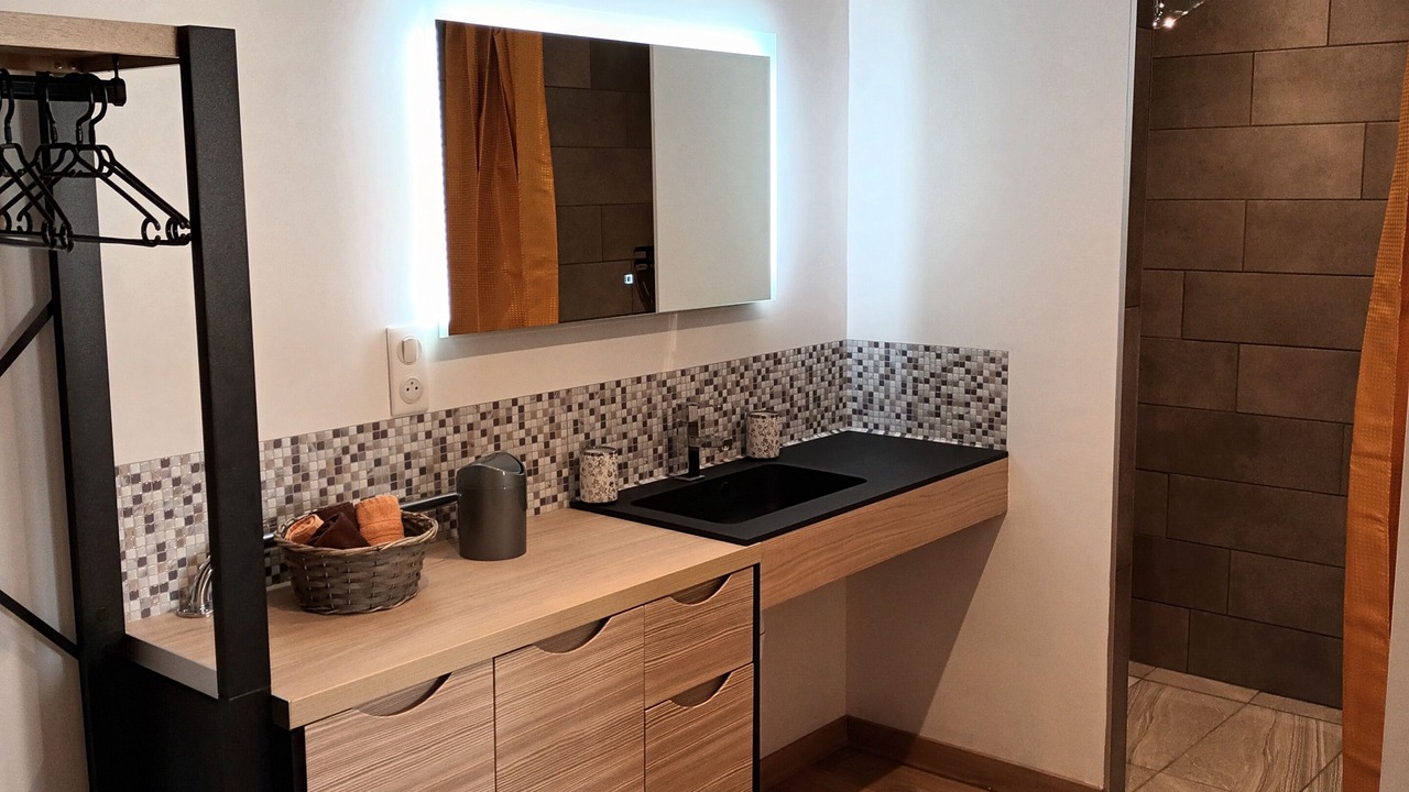 Photo of Bathroom in Socourt