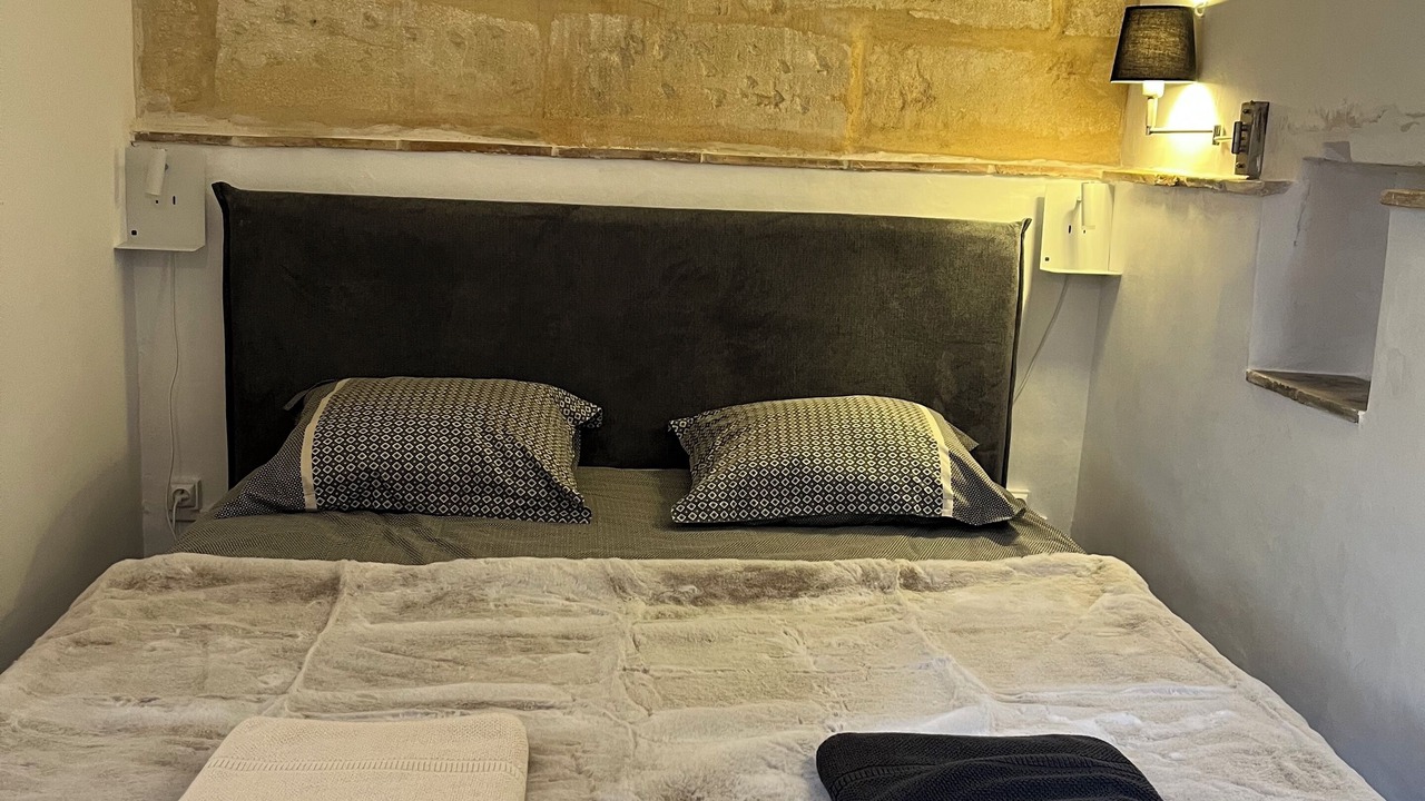 Photo of Bedroom in Avignon City Centre