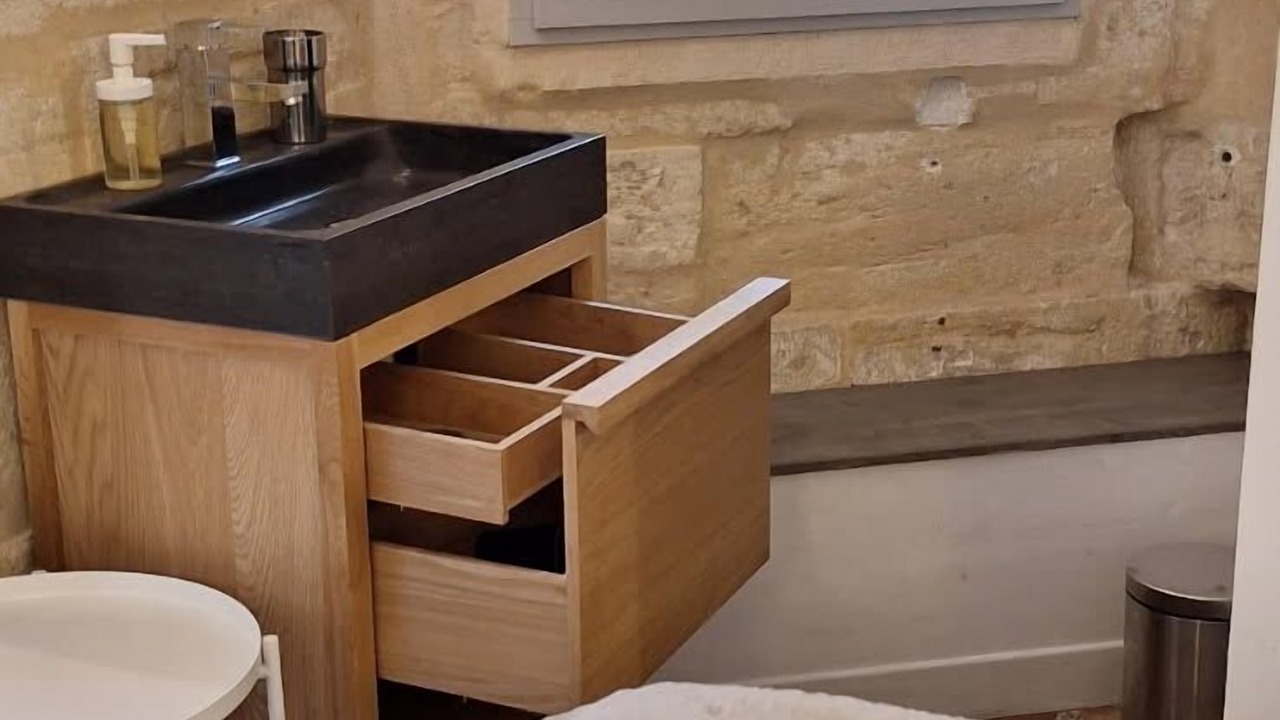 Photo of Bedroom in Avignon City Centre