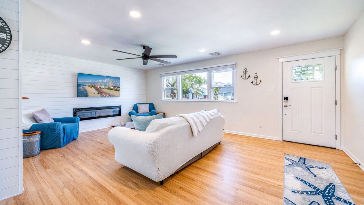 Photo of Livingroom in Somers Point