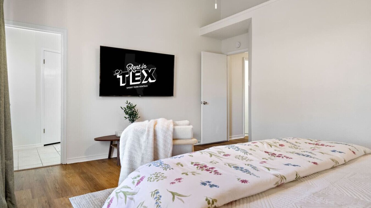 Photo of Bedroom in South Creek