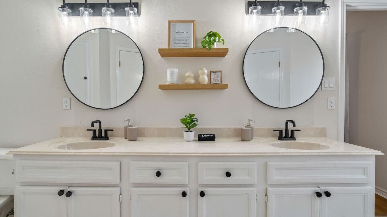 Photo of Bathroom in South Creek