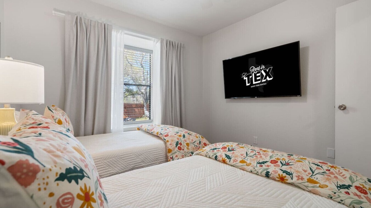 Photo of Bedroom in South Creek