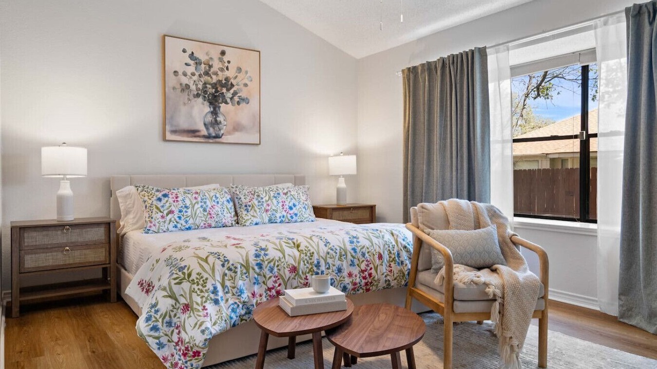 Photo of Bedroom in South Creek