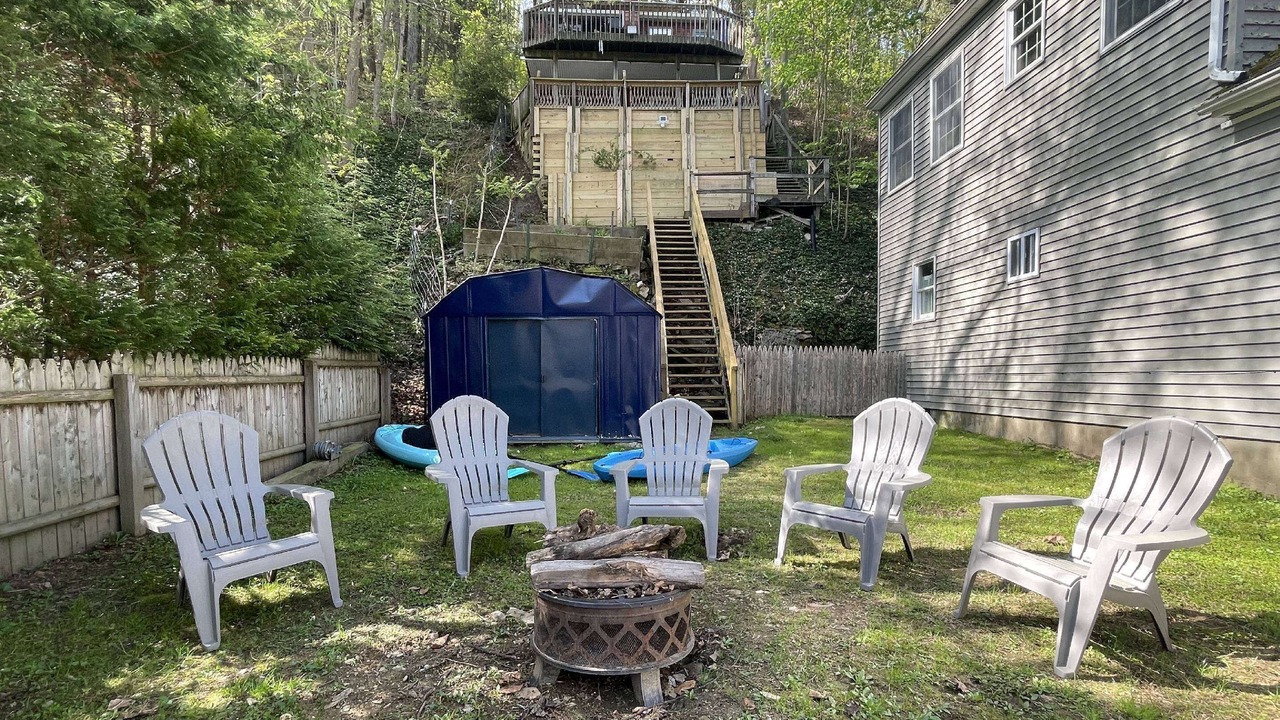 Photo of Outdoor in South Britain