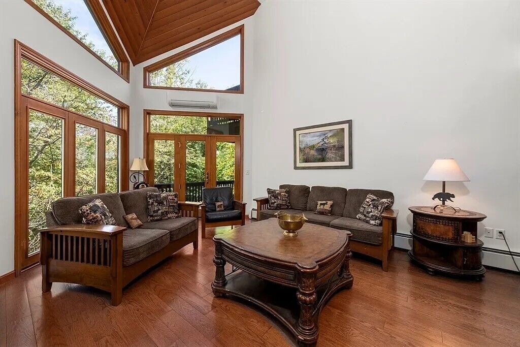 Photo of Livingroom in Carroll