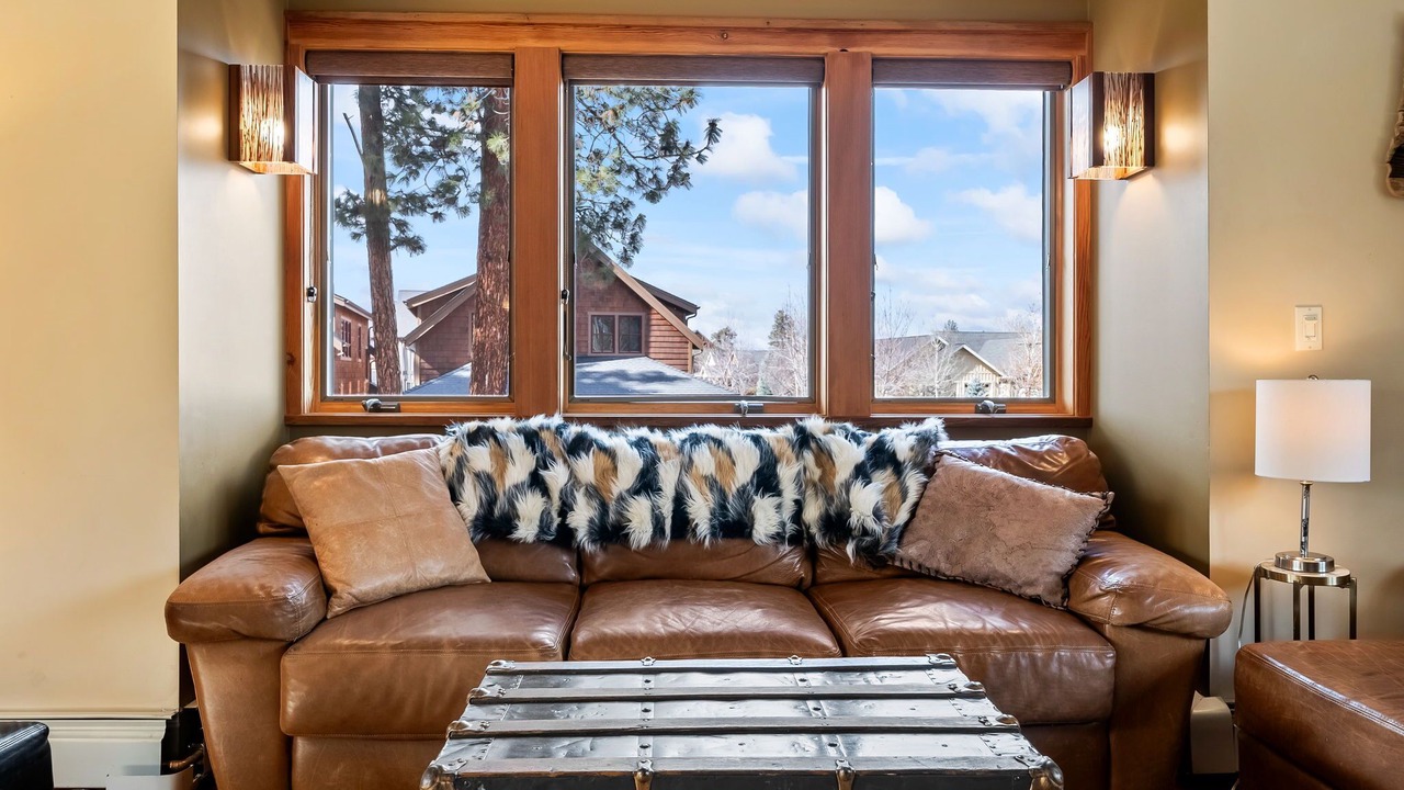 Photo of Livingroom in Sisters