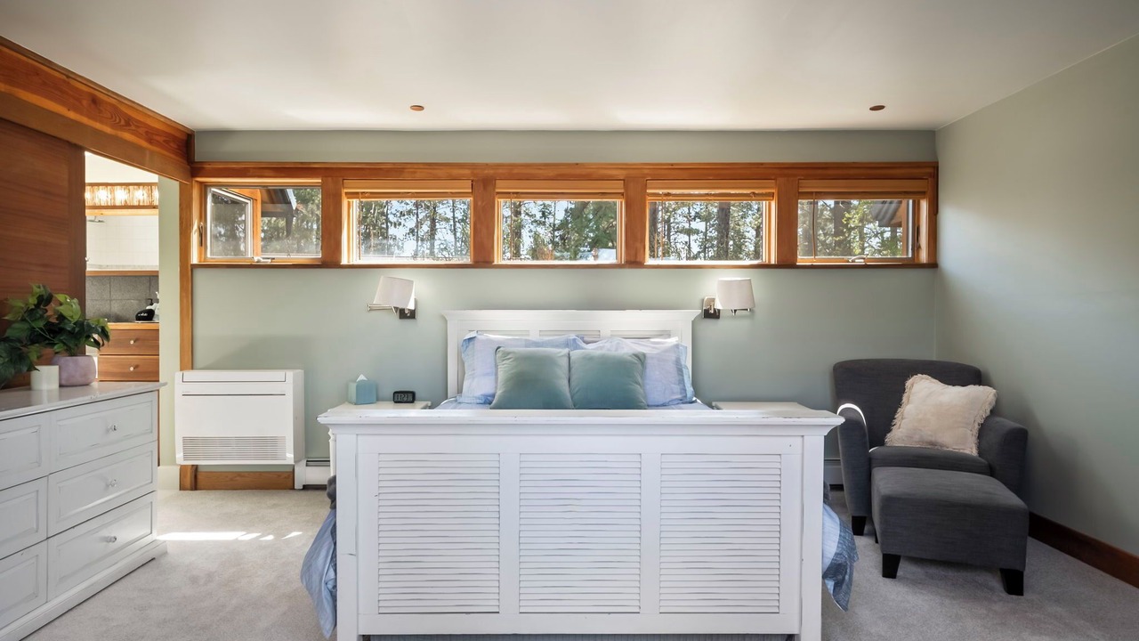 Photo of Bedroom in Sisters