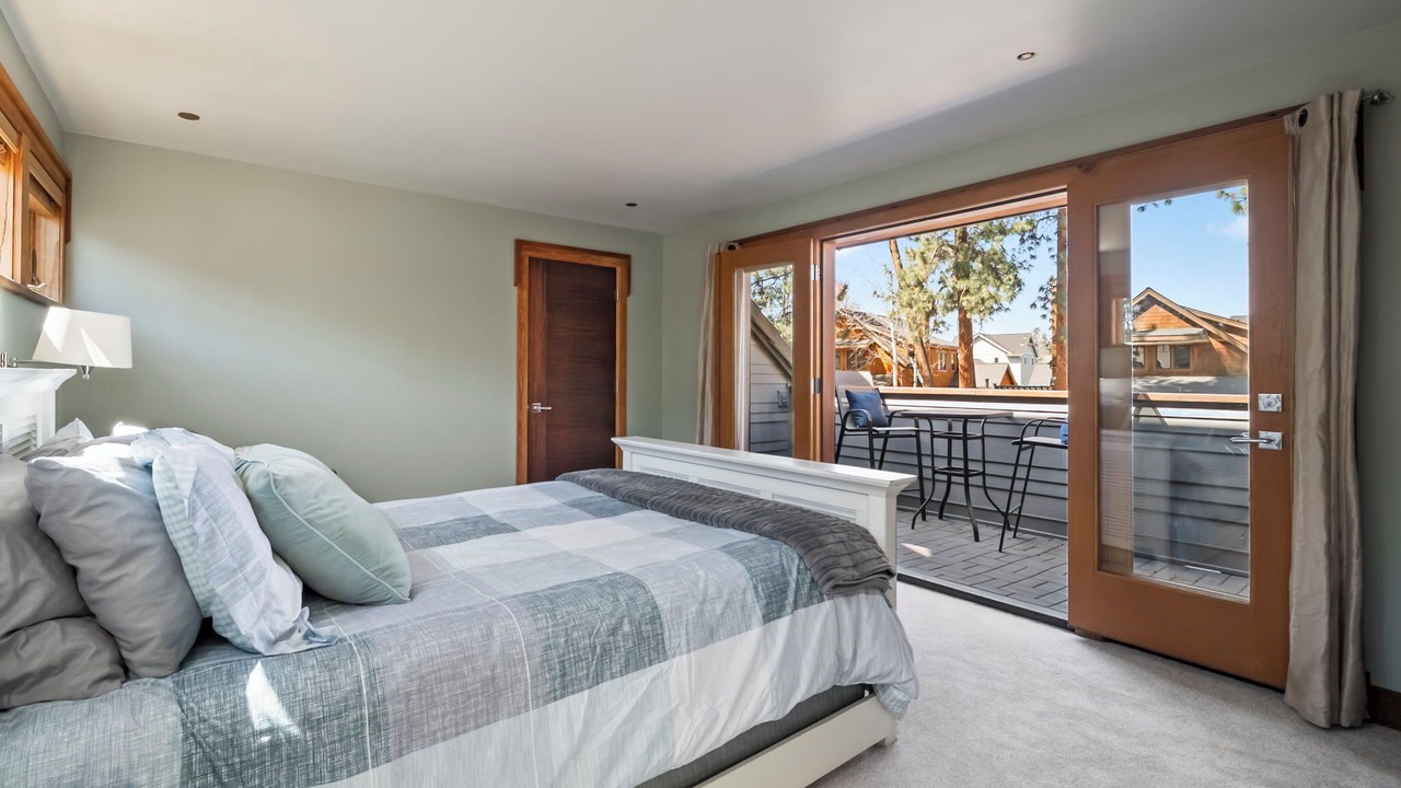 Photo of Bedroom in Sisters