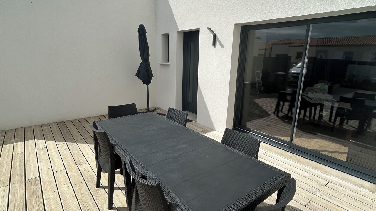 Photo of Outdoor in Charron