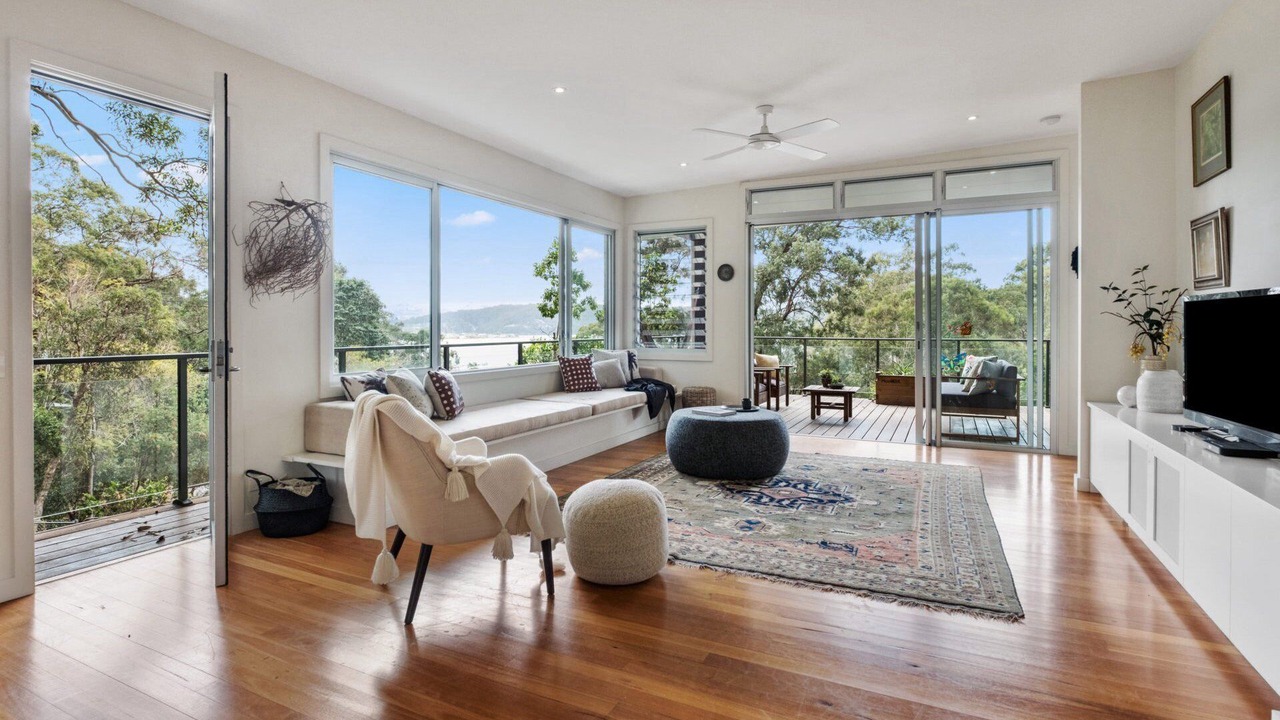 Photo of Livingroom in Pretty Beach Central Coast
