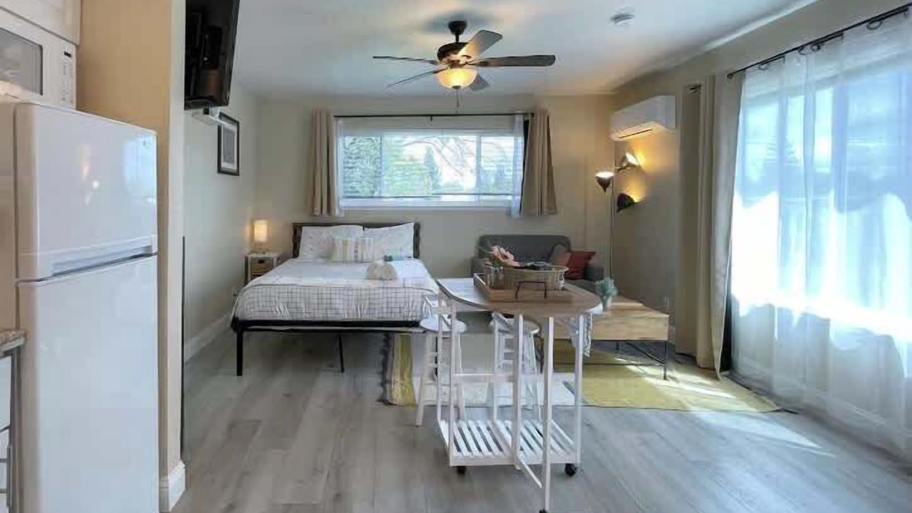 Photo of Bedroom in Arden-Arcade