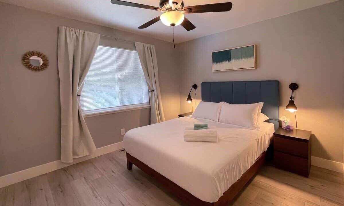 Photo of Bedroom in Arden-Arcade