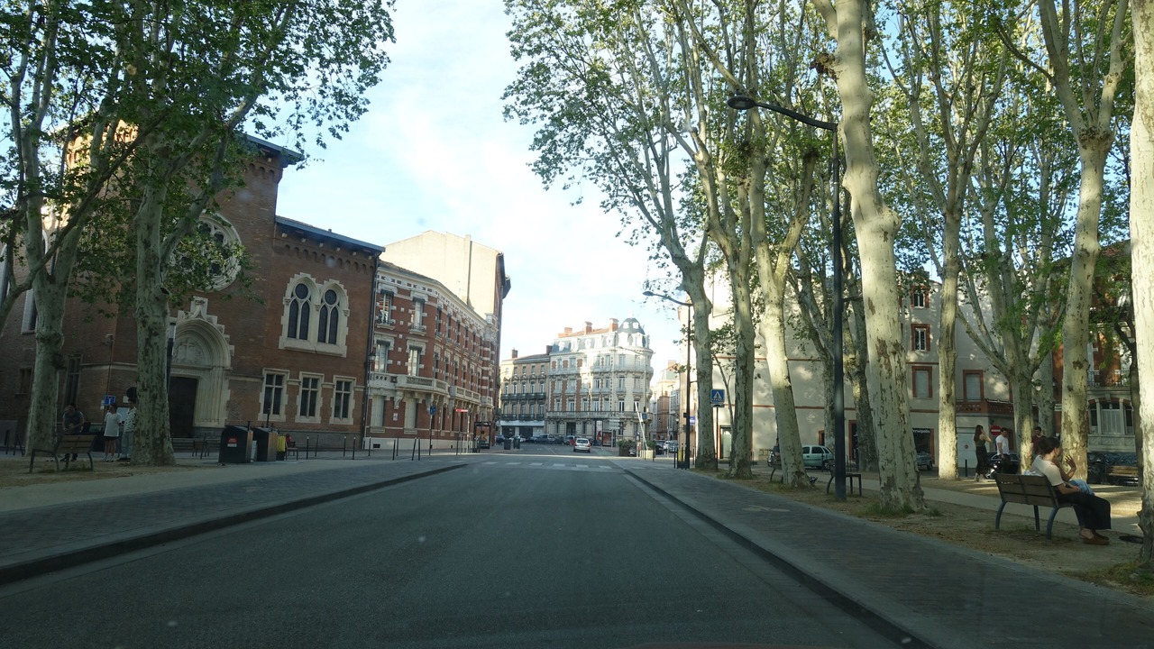 Photo of Others in Carmes