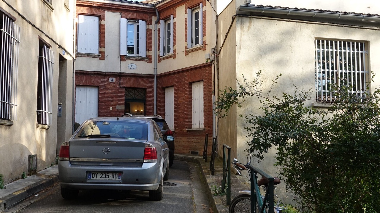 Photo of Others in Carmes