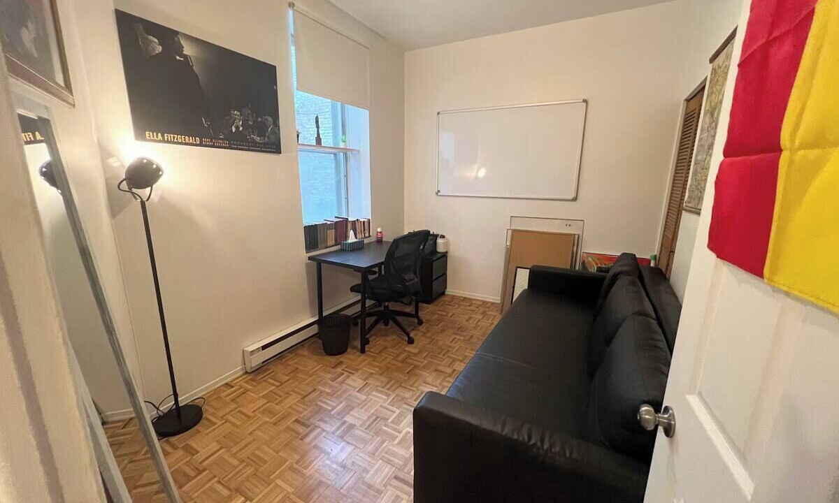 Photo of Livingroom in Pointe-Saint-Charles