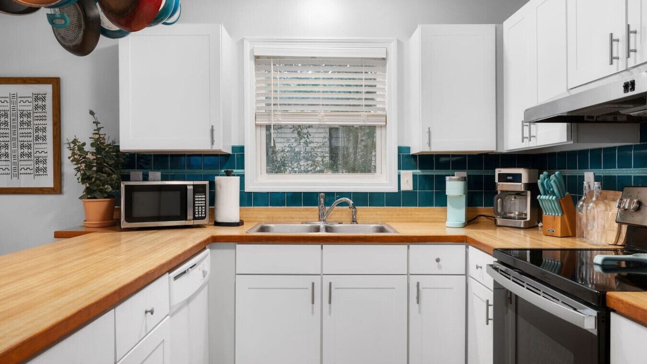 Photo of Kitchen in Colington Harbour