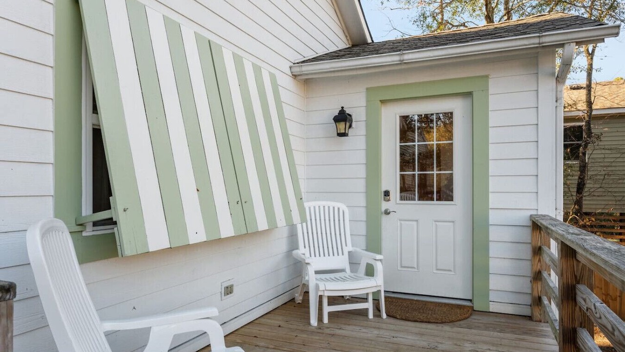 Photo of Patio Balcony in Colington Harbour