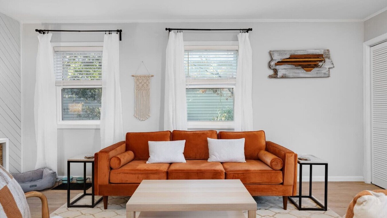 Photo of Livingroom in Colington Harbour