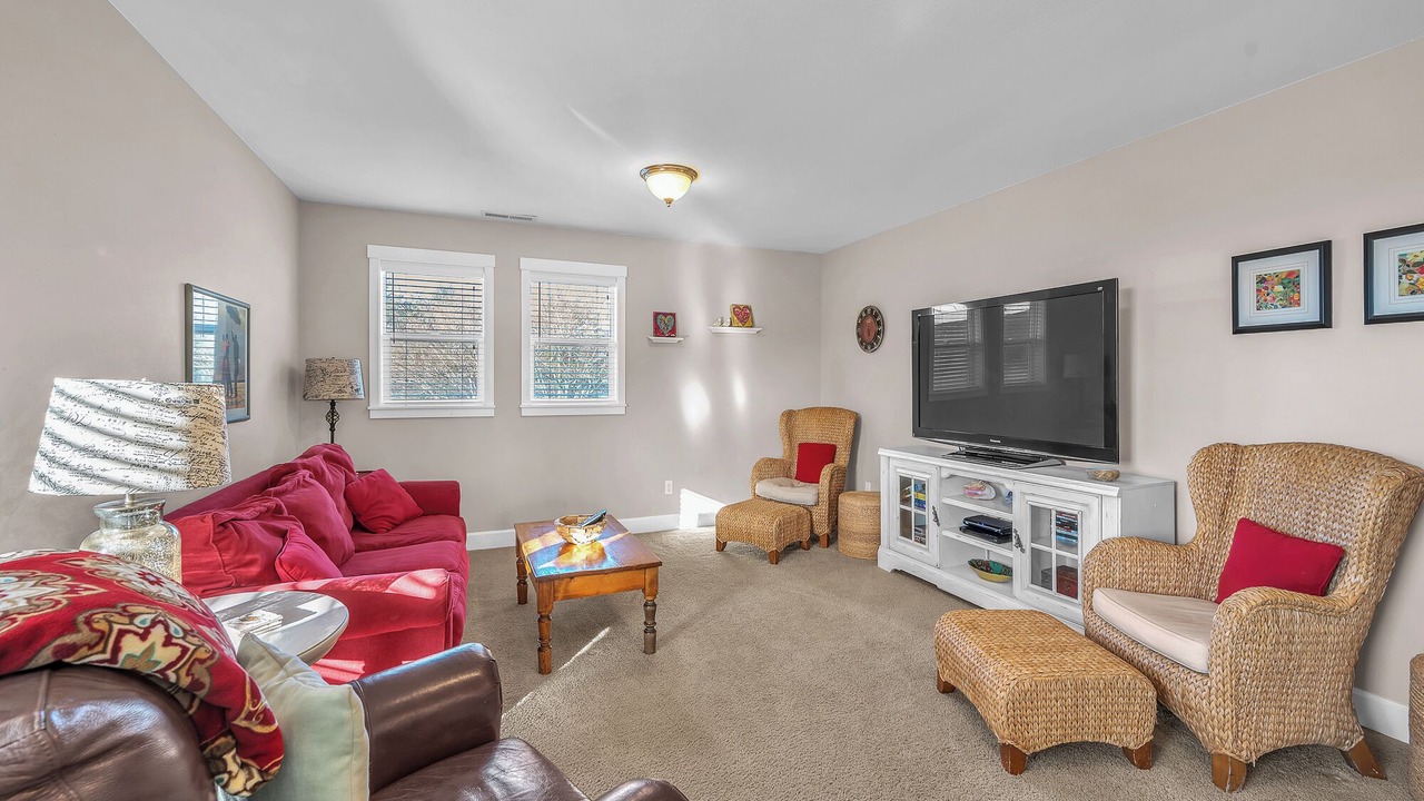 Photo of Livingroom in Roads End